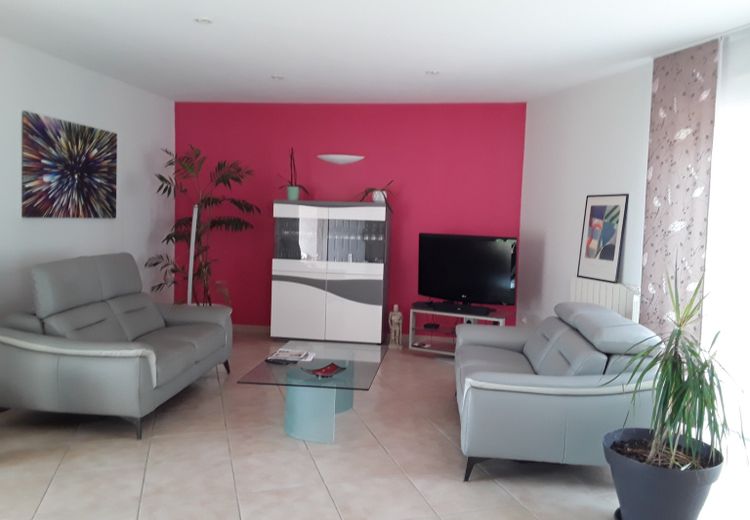 Pictures of MARTINE V.'s house