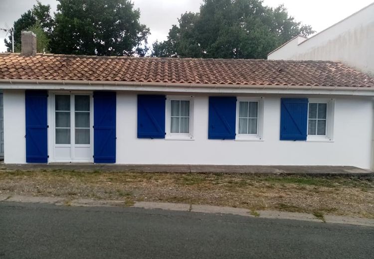 Pictures of Maud B.'s house