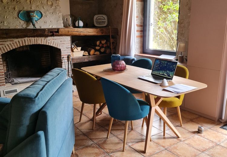 Pictures of Emmanuelle C.'s house