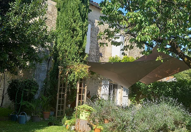 Pictures of Laurent J.'s house