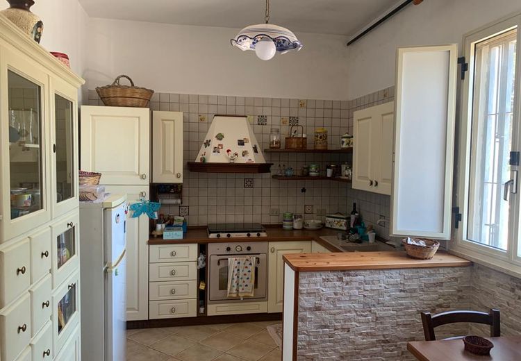 Pictures of Denise D.'s house