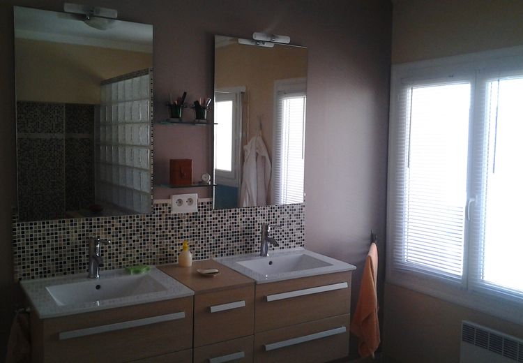 Pictures of Chantal G.'s house