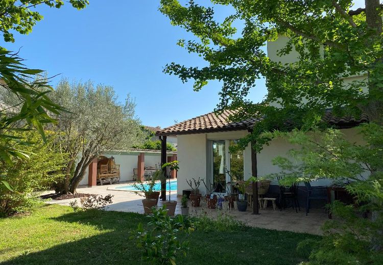 Pictures of Aline T.'s house